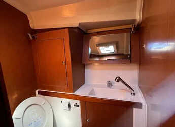 Chartern Sie segelboot in Marina Gouvia - Oceanis 41.1