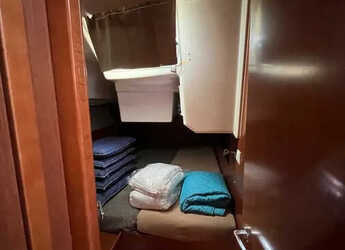 Chartern Sie segelboot in Marina Gouvia - Oceanis 41.1