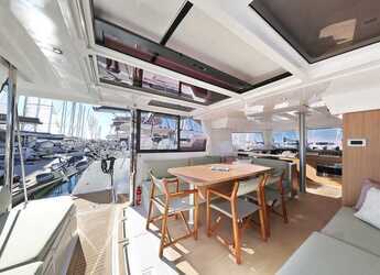 Alquilar catamarán en Marina Baotić - Bali Catspace