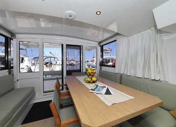 Alquilar catamarán en Marina Baotić - Bali Catspace