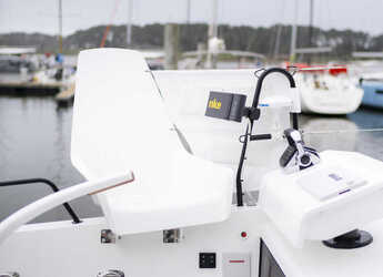 Rent a catamaran in Lavrion Marina - ORC 57