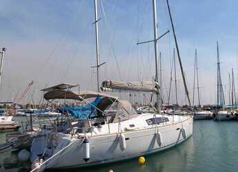 Rent a sailboat in Marina Delta Kallithea - Oceanis 43