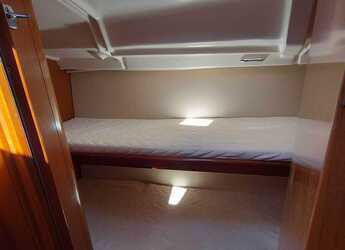 Rent a sailboat in Marina Delta Kallithea - Oceanis 43