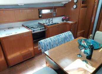 Rent a sailboat in Marina Delta Kallithea - Oceanis 43