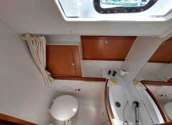 Rent a sailboat in Marina Delta Kallithea - Oceanis 43