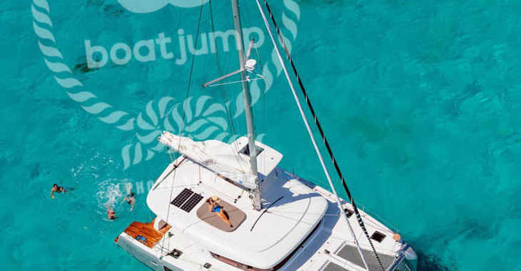 Rent a catamaran in Platja des Jondal - Lagoon 42