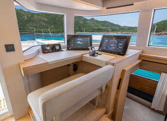 Alquilar catamarán en Nea Peramos - Lagoon Eighty2