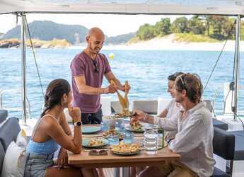 Alquilar catamarán en Marina Kastela - Lagoon 43