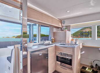 Alquilar catamarán en Marina Kastela - Lagoon 40