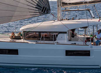 Alquilar catamarán en Marina Kastela - Lagoon 40