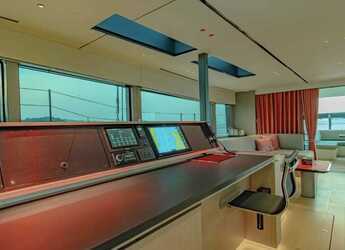 Alquilar catamarán en Cala dei Sardi - McConaghy Boats