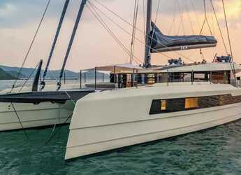 Alquilar catamarán en Cala dei Sardi - McConaghy Boats