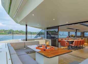 Alquilar catamarán en Cala dei Sardi - McConaghy Boats