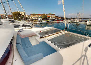 Chartern Sie katamaran in Perigiali Quay - Lagoon 450 Fly