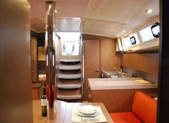 Chartern Sie segelboot in Perigiali Quay - Oceanis 41.1