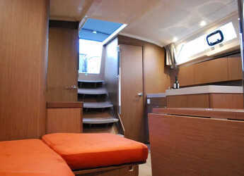 Chartern Sie segelboot in Perigiali Quay - Oceanis 41.1