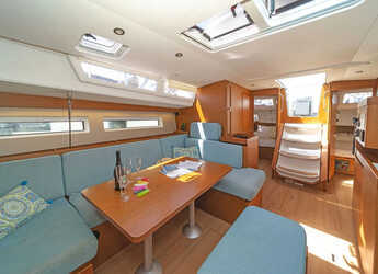 Chartern Sie segelboot in Perigiali Quay - Sun Odyssey 490