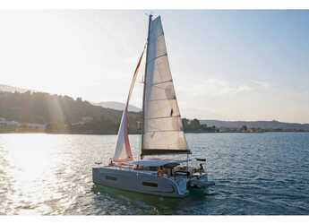 Chartern Sie katamaran in Perigiali Quay - Excess 11