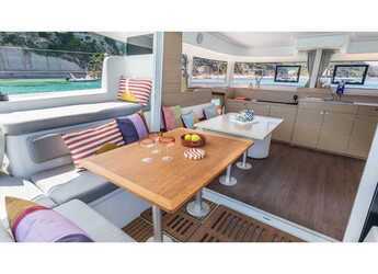 Alquilar catamarán en Marina di Portorosa - Lagoon 38