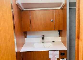 Rent a sailboat in Punta Ala - Bavaria C42