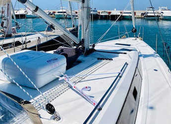 Rent a sailboat in Punta Ala - Bavaria C42