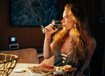 Alquilar catamarán en Lavrion Marina - Moon Yacht 65