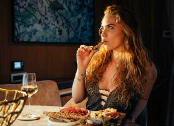 Alquilar catamarán en Lavrion Marina - Moon Yacht 65