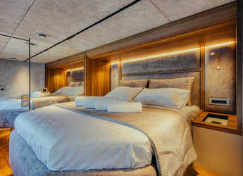 Alquilar catamarán en Lavrion Marina - Moon Yacht 65