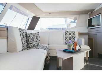 Chartern Sie katamaran in Lavrion Marina - Fountaine Pajot 47 SAONA LUX (GEN,AC,WATERMAKER)