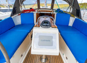 Chartern Sie segelboot in Punat - Bavaria Cruiser 37 - 3 cab.