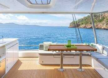 Louer catamaran à Cala dei Sardi - Lagoon 60