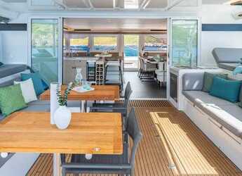 Louer catamaran à Cala dei Sardi - Lagoon 60