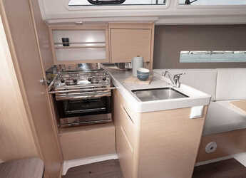 Chartern Sie segelboot in Port Purcell, Joma Marina - Oceanis 30.1