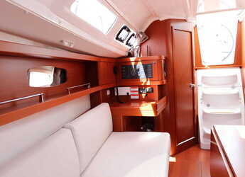 Chartern Sie segelboot in Port Purcell, Joma Marina - Oceanis 31