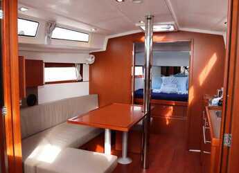 Chartern Sie segelboot in Port Purcell, Joma Marina - Oceanis 38.1 - 2 cab.