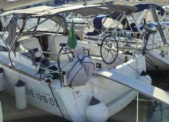 Rent a sailboat in Marina di Salivoli - Sun Odyssey 349
