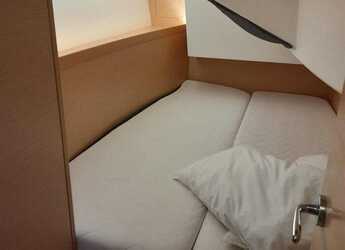 Rent a sailboat in Marina di Salivoli - Sun Odyssey 349