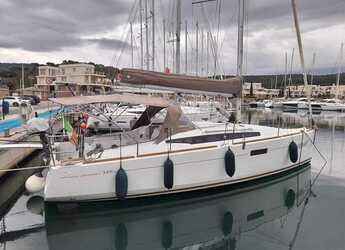 Rent a sailboat in Marina di Salivoli - Sun Odyssey 349