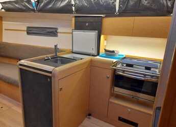 Rent a sailboat in Marina di Salivoli - Sun Odyssey 349