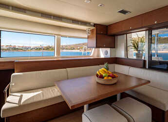 Alquilar catamarán en Olympic Marine - Lagoon 52F