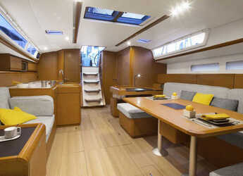 Chartern Sie segelboot in Anse Marcel Marina (Lonvilliers) - Sun Odyssey 519 - 5 + 1 cab.