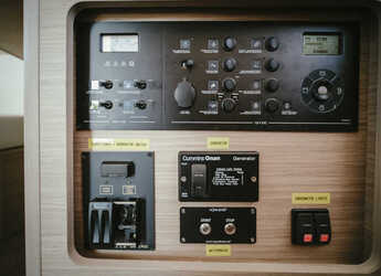 Alquilar catamarán en Puerto de Lefkas - Lagoon 42