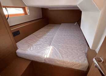 Alquilar velero en Olympic Marine - First 44