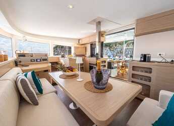 Alquilar catamarán en Puerto de Lefkas - Lagoon 42