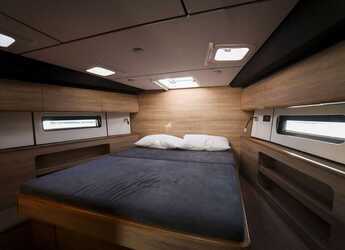 Alquilar velero en Marina d'Arechi - D&D Kufner 50