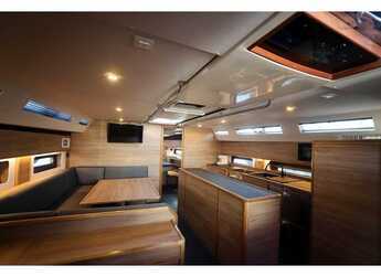 Alquilar velero en Marina d'Arechi - D&D Kufner 50