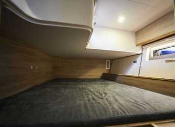 Alquilar velero en Marina d'Arechi - D&D Kufner 50