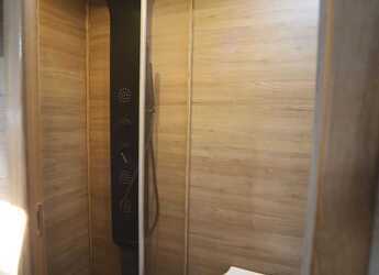 Alquilar velero en Marina d'Arechi - D&D Kufner 50