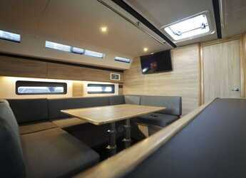 Alquilar velero en Marina d'Arechi - D&D Kufner 50