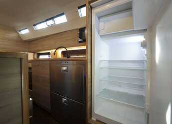 Alquilar velero en Marina d'Arechi - D&D Kufner 50